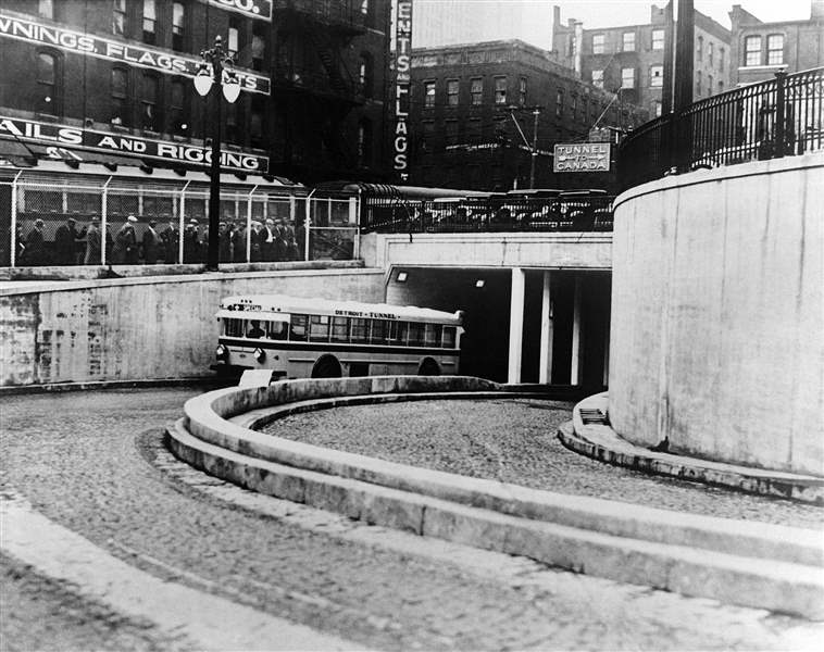 USA-Detriot-Windsor-Tunnel-2