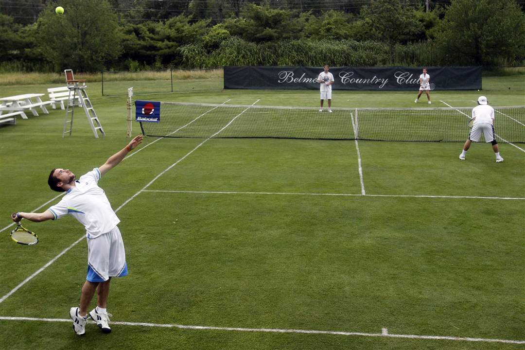 belmont-tennis-miller-serves