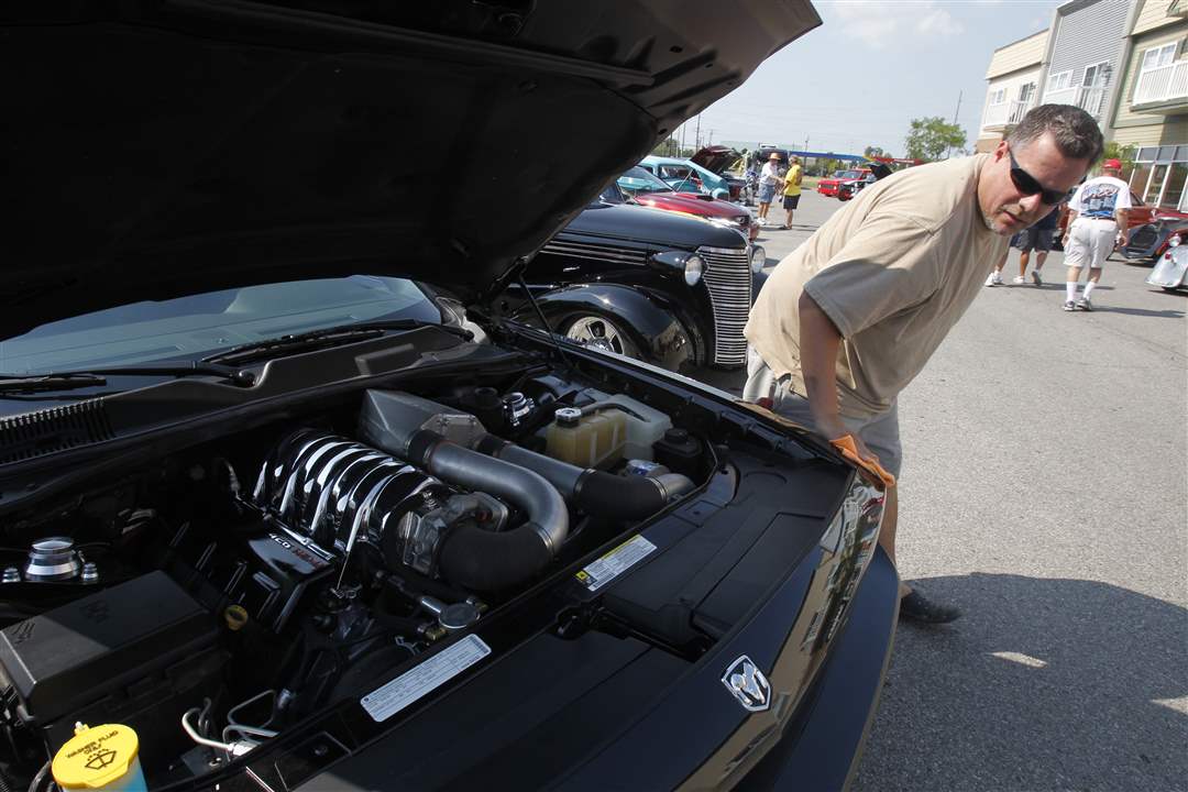 challenger-mayberry-car-show