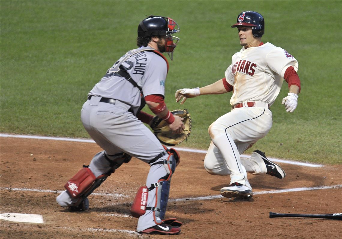 Former Red Sox catcher Jarrod Saltalamacchia retires from baseball