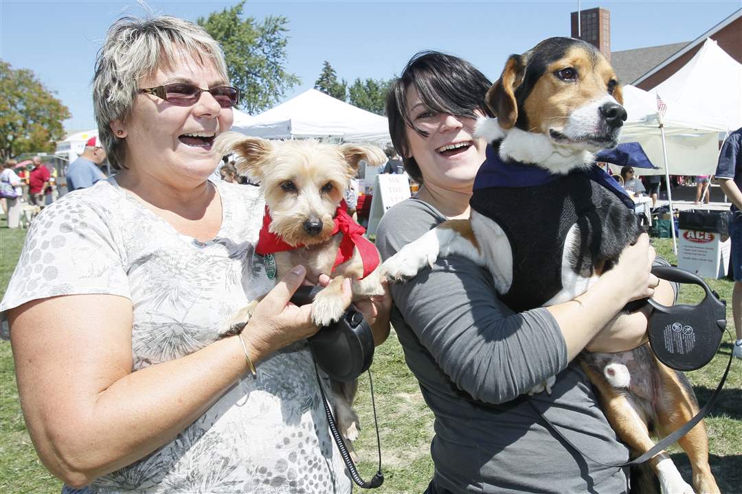 Nancy-Bigelow-with-Baxter-Emily-Bigelow-with-Bob