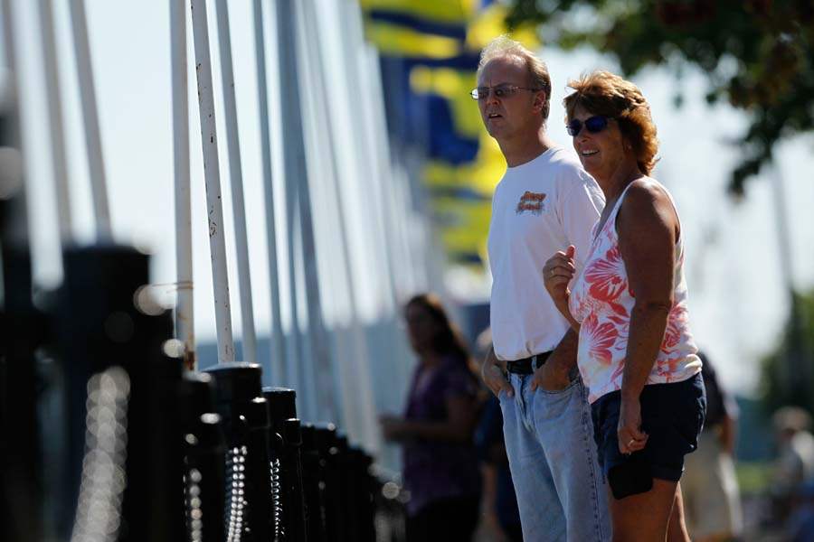 ships-chris-and-mimi-baxtor-promenade-park