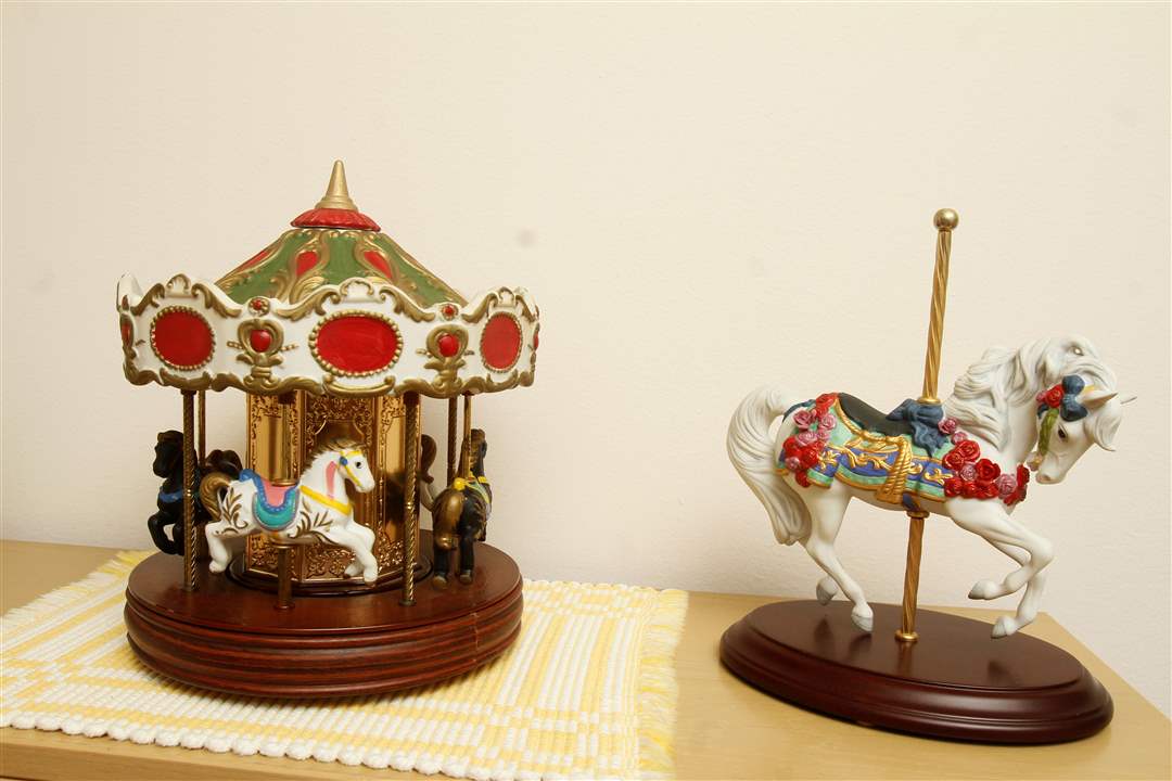 Collect-Call-Horses-Lynn-Burns-carousel