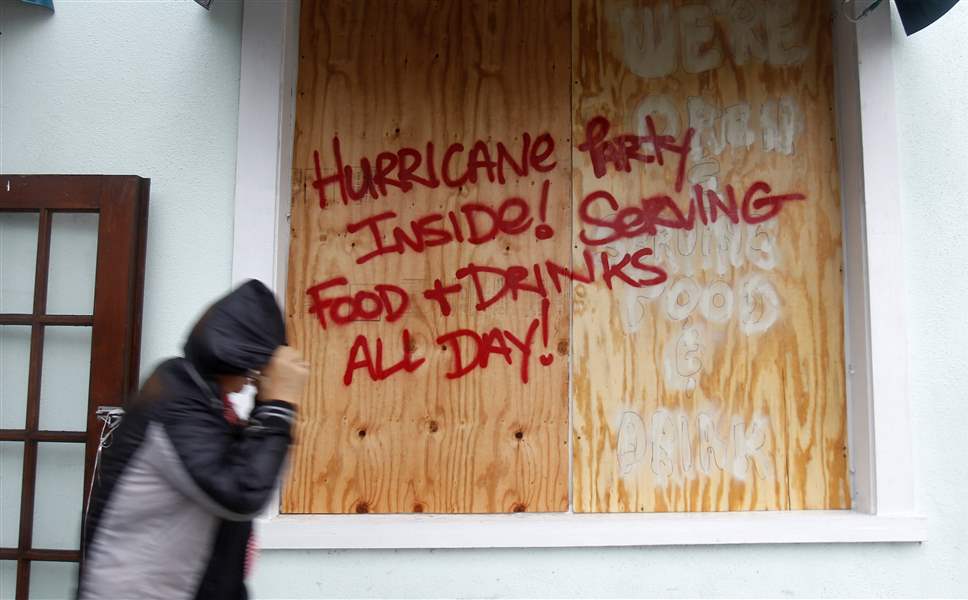 Tropical-Weather-sign