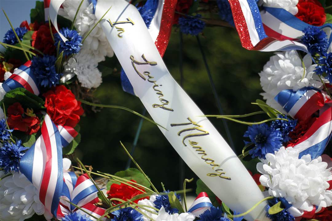 A-Memorial-wreath-in-front