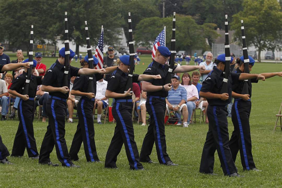 The-Springfield-JR-ROTC-Grenadiers