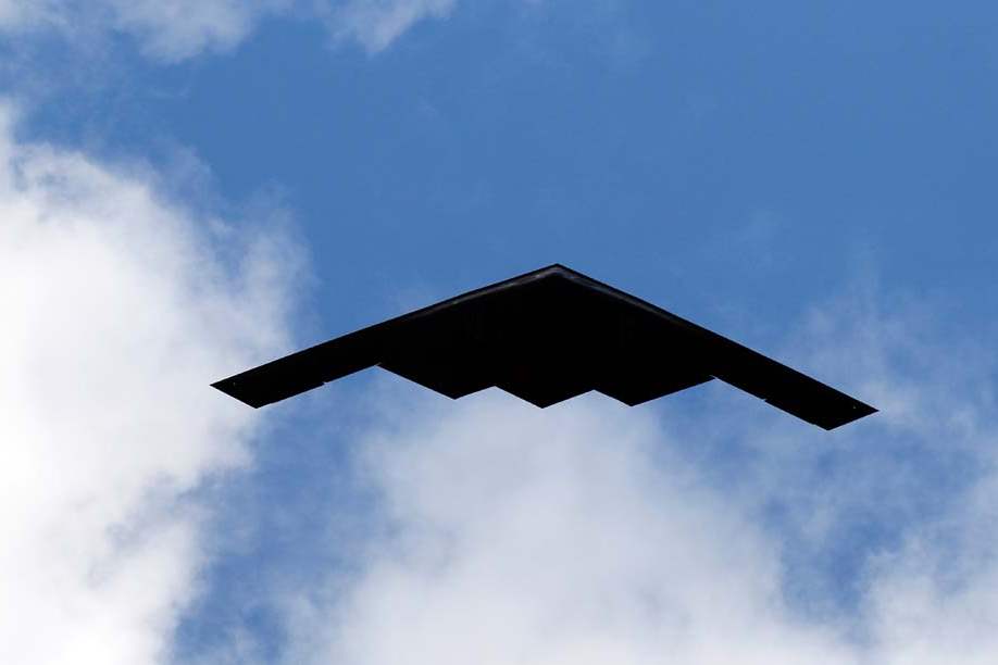 A-B-2-Stealth-bomber-flies-over-Michigan