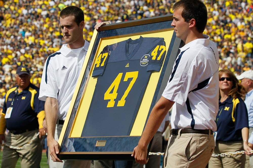 A-jersey-honoring-former-Wolverine-player-and-coach-Bennie-Oosterbaan