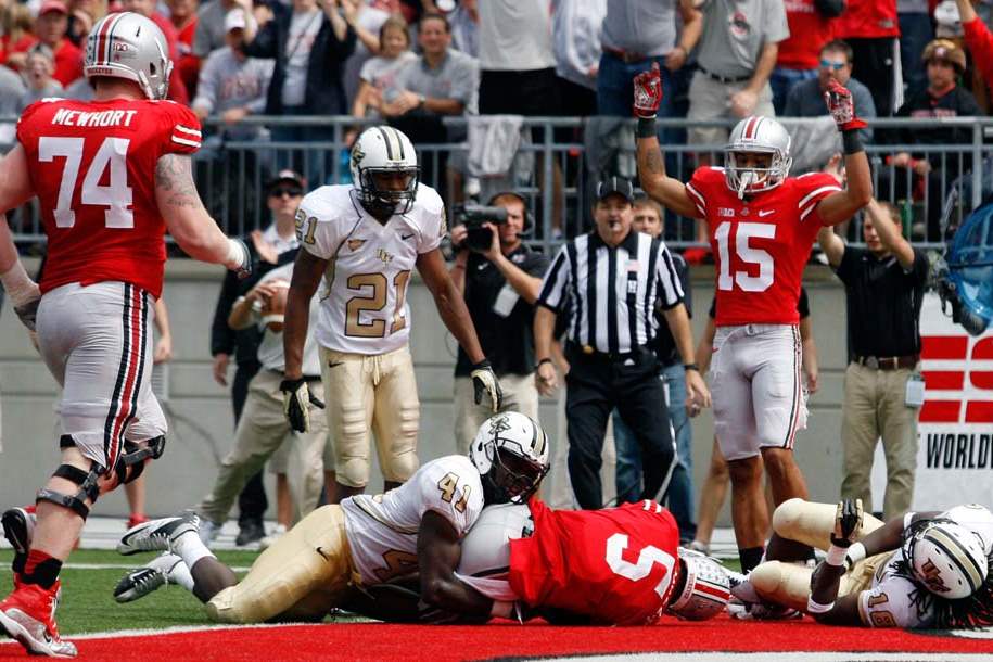 Ohio-State-quarterback-Braxton-Miller-5-scores-a-touchdown-against-Central-Florida-s