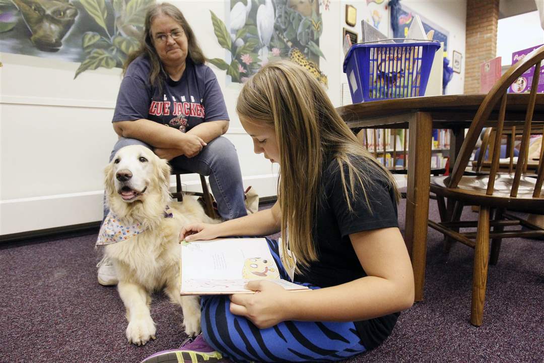 Therapy-dogs-sitting