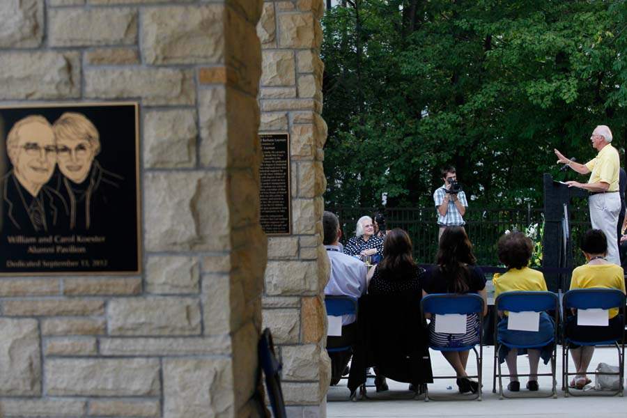 CTY-pavilion14p-pillars