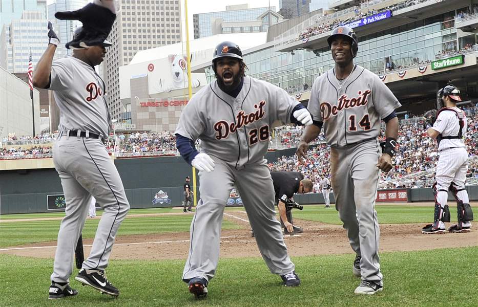 Tigers-Twins-Baseball-10-1