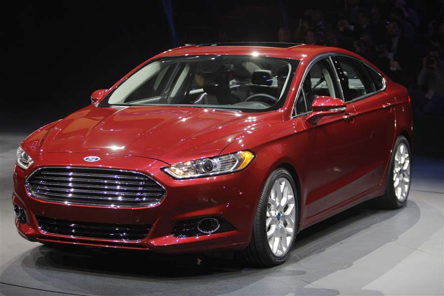 The-2013-Ford-Fusion-pictured