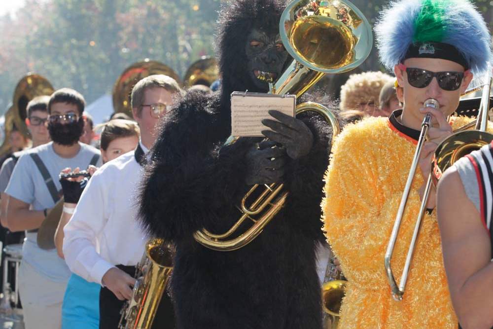 Sylvania-Southview-High-School-band-members-in-the-parade