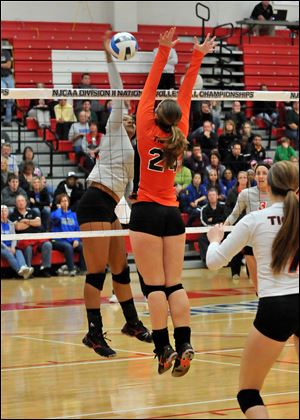 Owens lost against Cowley County (Kan.) Community College, seen here, Friday and dropped the consolation match to Parkland College on Saturday. The fourth-place finish in the national tournament was the best Owens had done since moving to Division II.