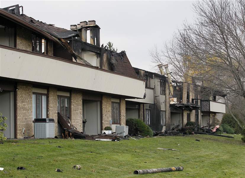 Condo complex struck by fire, residents flee - The Blade