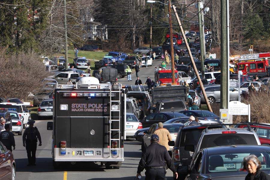 Connecticut-School-Shooting-29