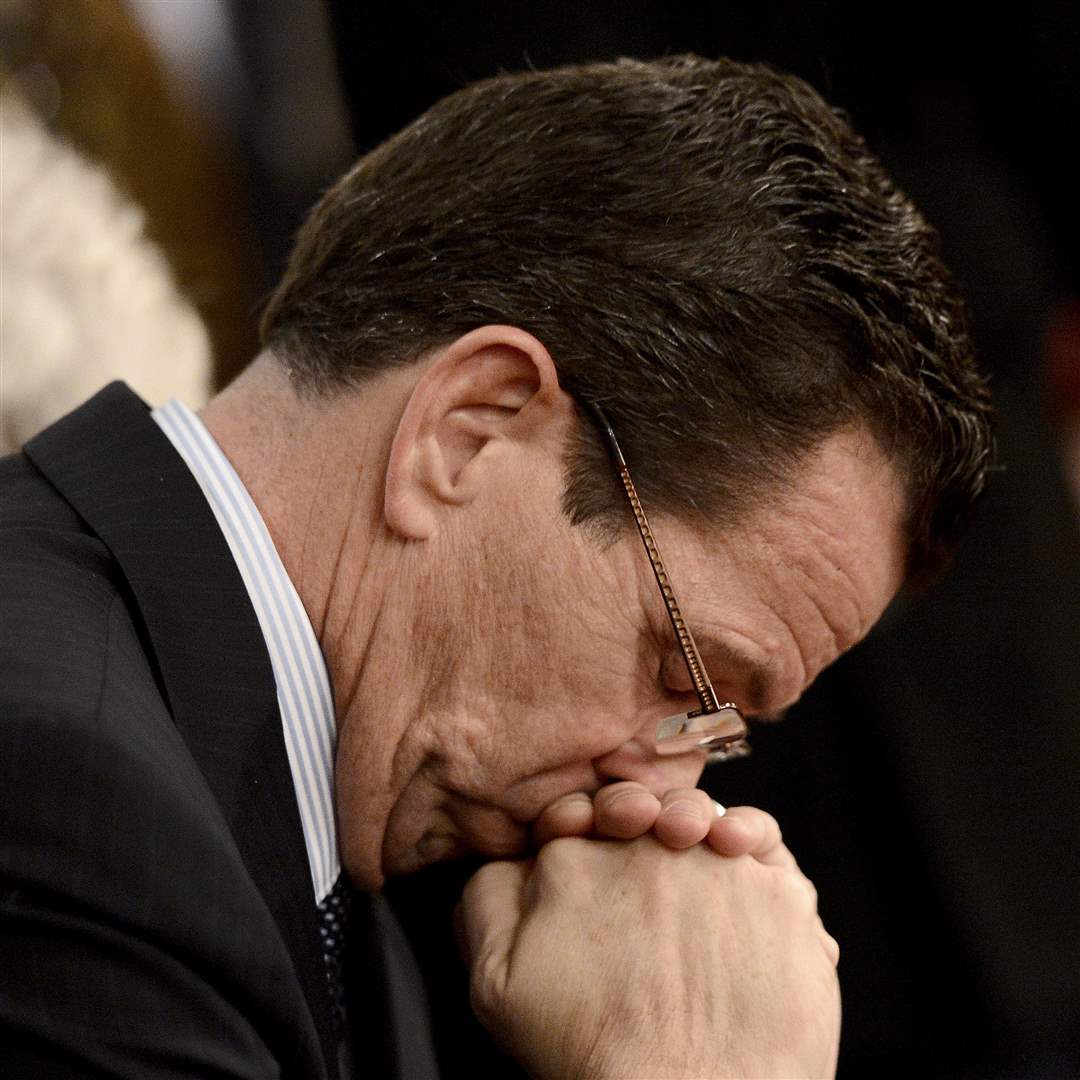 Connecticut-Gov-Dannel-Malloy-bows