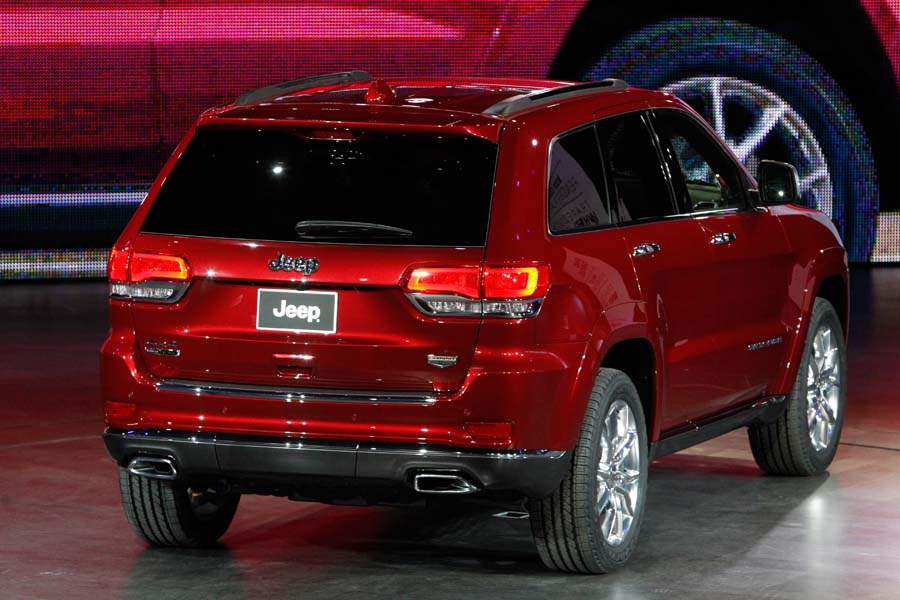 BIZ-AutoShow15p-cherokee-rear