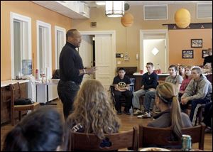 Former UT/Canadian Football League star Chuck Ealey spoke about his 