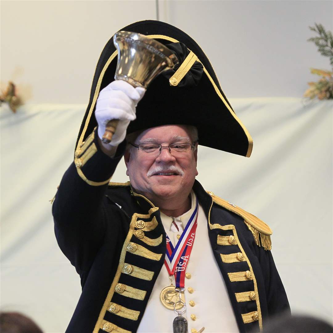 CTY-citizens25p-sylvania-town-crier