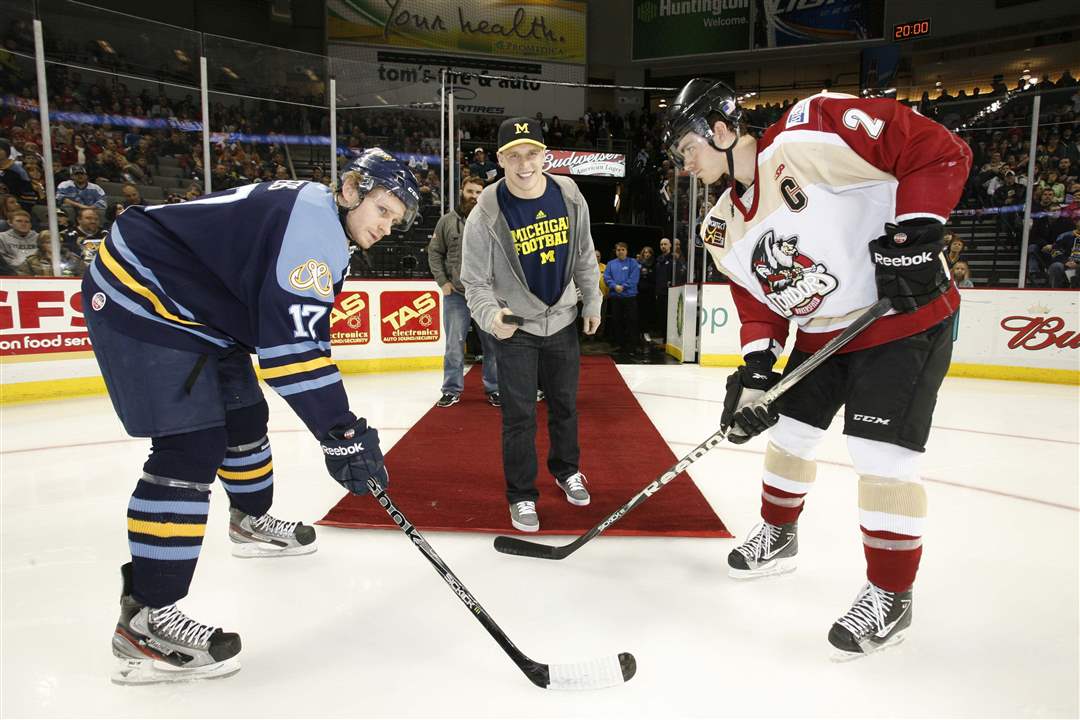 Walleye-Condors-puck-drop