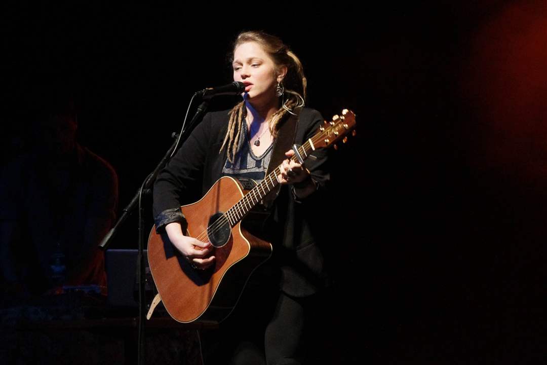 Crystal-Bowersox-new-songs-3-3