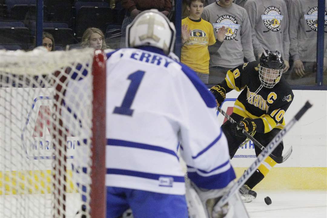 State-hockey-semis-Xavier-Sudlow