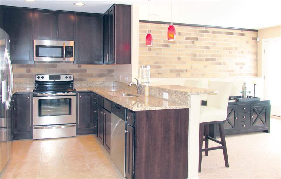 Lakeside-Townhome-Kitchen-1