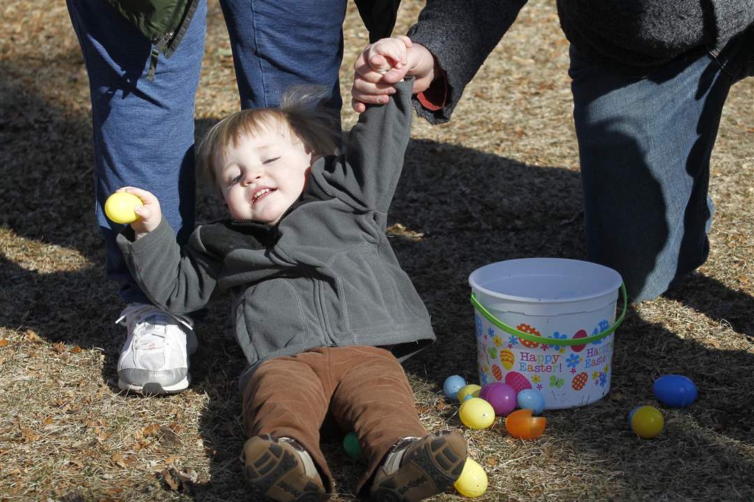 Easter-egg-hunt-Jackson-Young