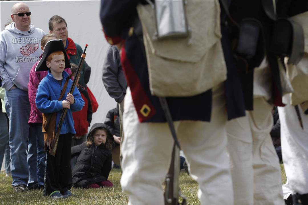 Musket-drill-period-dress