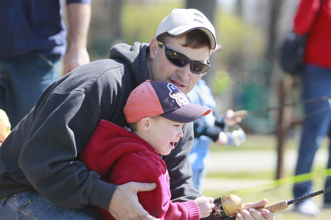 Olander-fishing-father-son