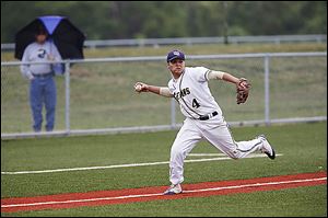 St. John's Mike Eddingfield makes a play against Clay during the fourth inning of the Division I district semifinals Thursday.