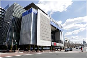 The Newseum has become a major attraction with people visiting its exhibits about journalism and the First Amendment.