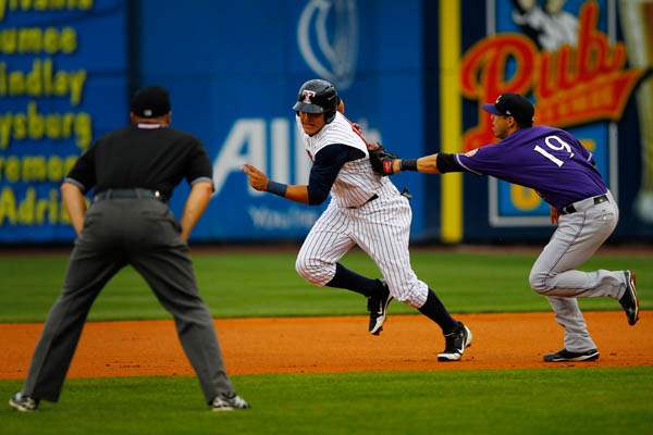 d-tagged-out-by-Louisville-s-Neftali-Soto