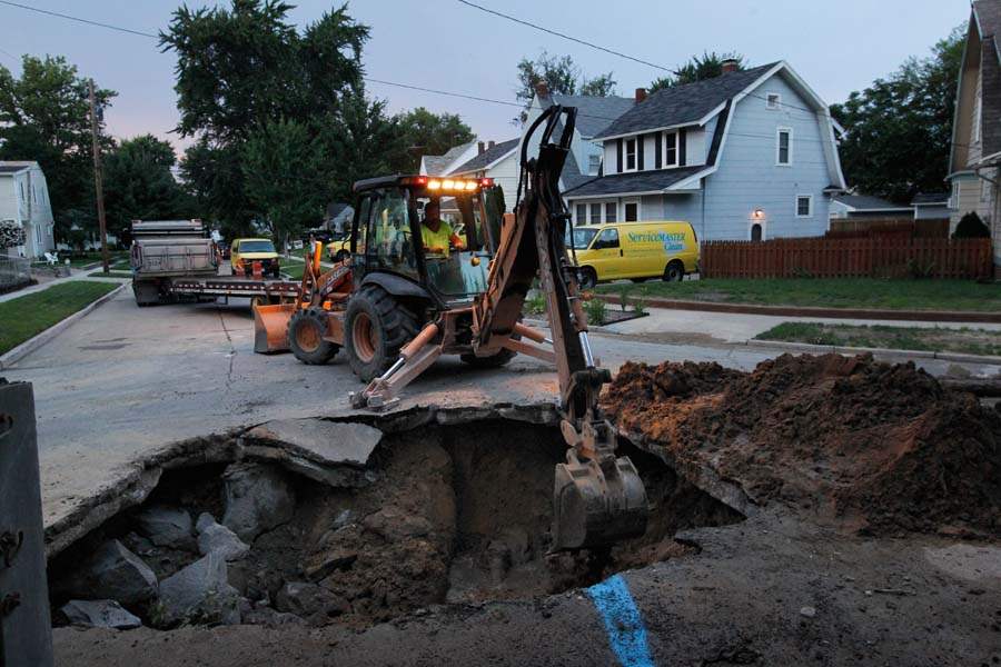 CTY-waterbreak15-hole