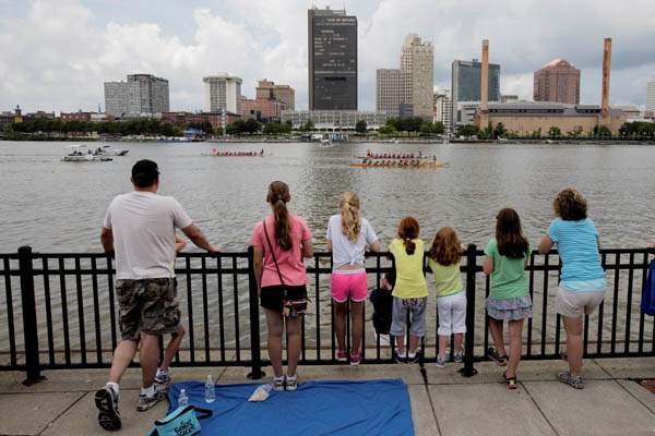 People-watch-from-the-docks-at-International-Park