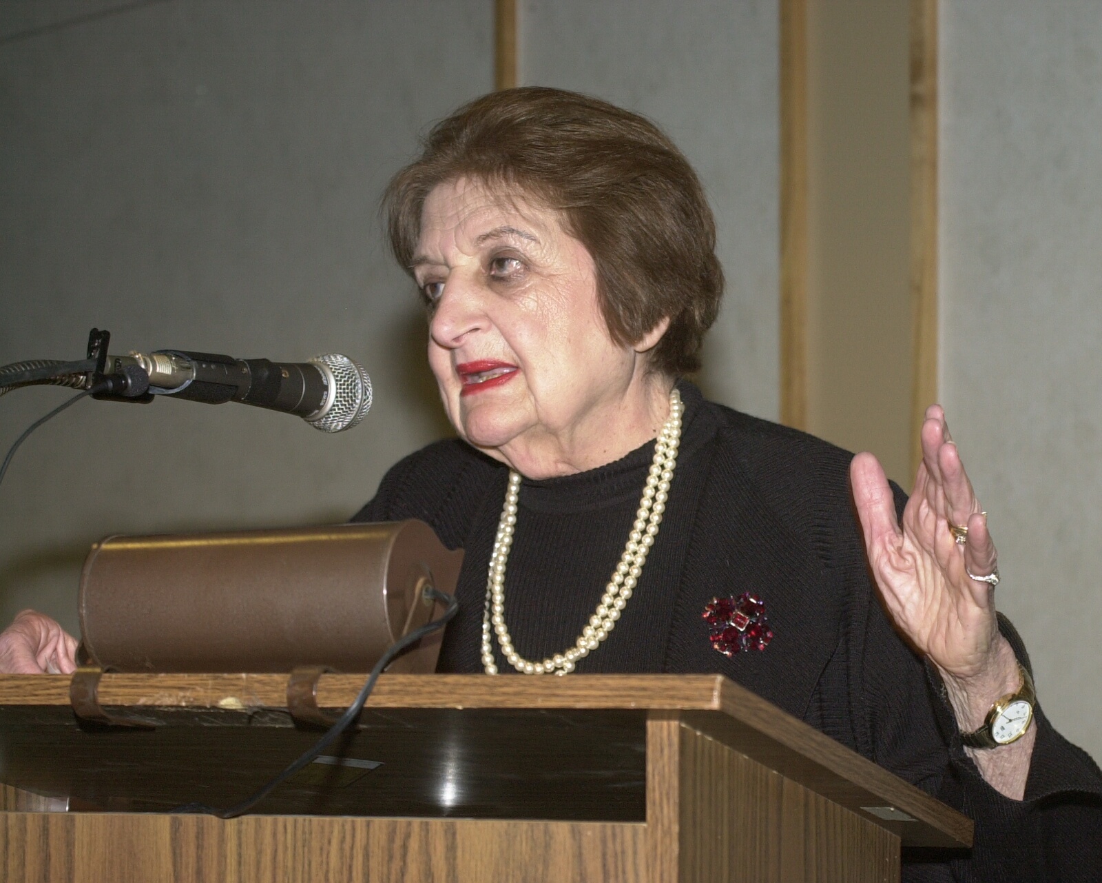 Pioneering journalist Helen Thomas dies, was an irrepressible White ...