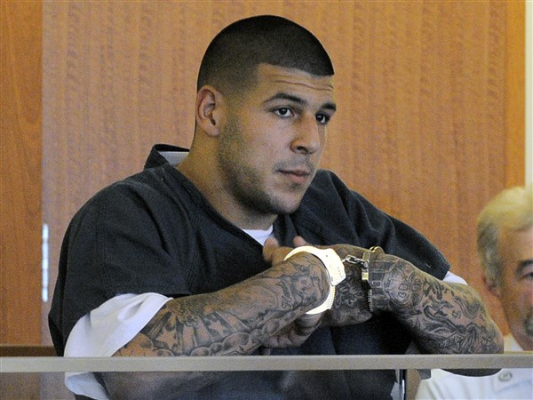 Pro Football Hall of Fame removes Aaron Hernandez photo 