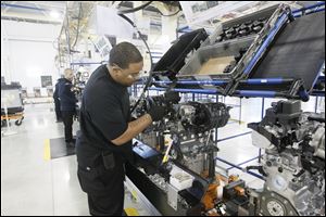 Chrysler is to invest $40 million to help production at its engine plant in Dundee.