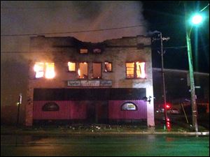 Toledo fire crews are batte a fire at a former nightclub in East Toledo.  The fire broke out at the old Tony & Vickie's Cabaret, 500 Front St., just south of Main Street. The property was vacant. 