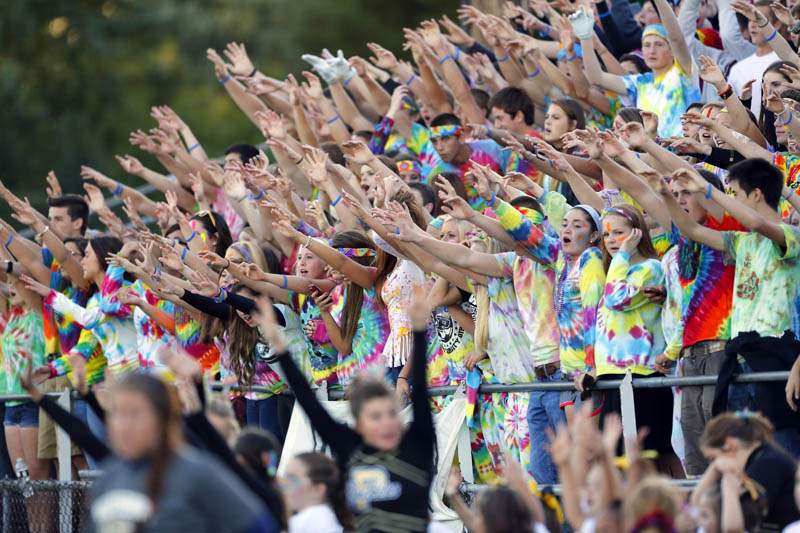 Perrysburg-Napoleon-cheering