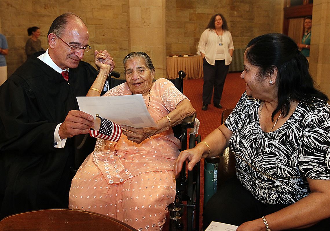 America welcomes 58 new citizens in ceremony at zoo | The Blade