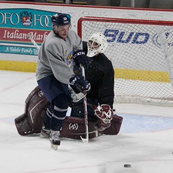 Walleyes-Tyler-Pilmore-and-goalie-Brooks-Ostergard