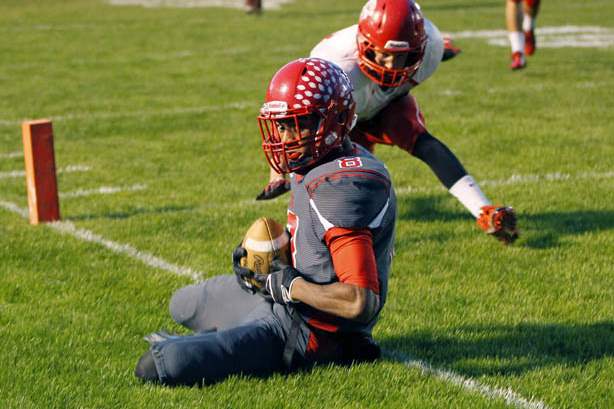 Bedford-Monroe-touchdown-catch