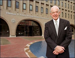 Former House Speaker Tom Foley stands outside the federal courthouse in Spokane, Wash., in April, 2001.