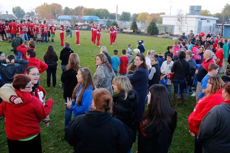 CTY-cancer31-rally-crowd-2