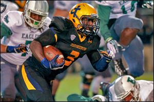 Toledo freshman running back Kareem Hunt, making his first career start, ran for 168 yards and two touchdowns Saturday night.