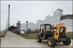 Refurbishment of Cedar Point’s Hotel Breakers is a two-year, two-phase project begun by Cedar Fair. 