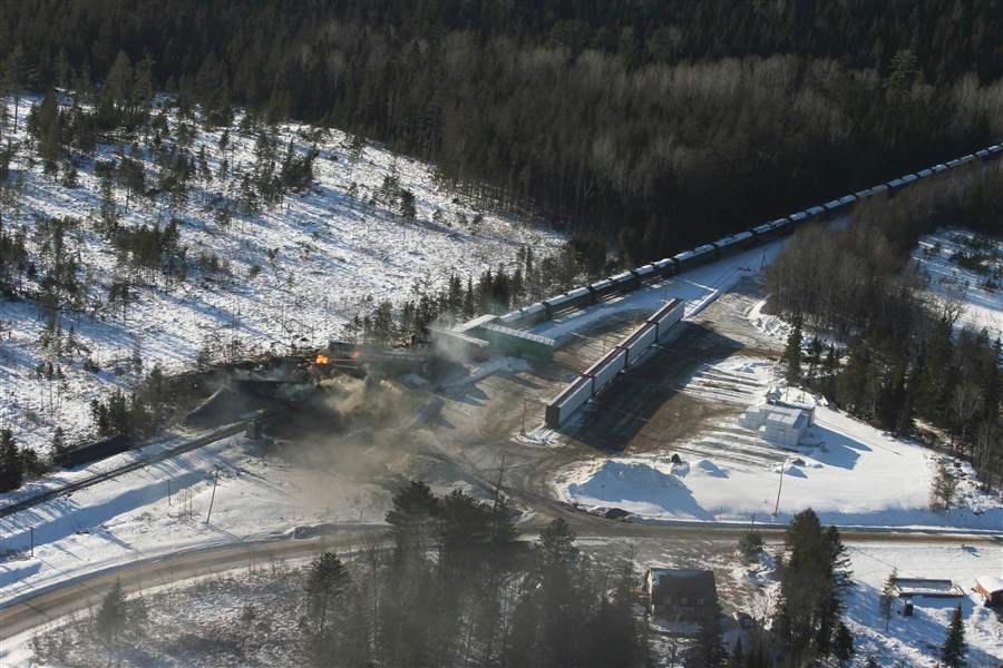 Cracked wheel, broken rail at Canada derailment - The Blade